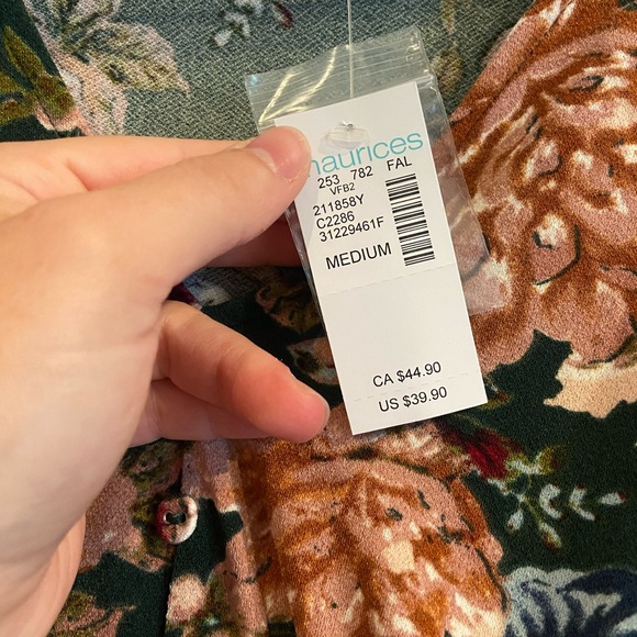 Maurice’s floral top - Picture 6 of 7